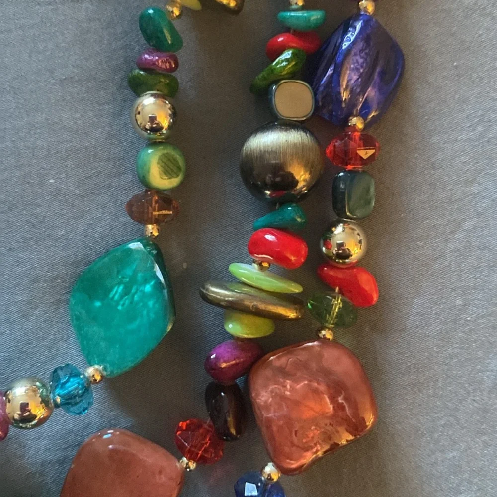 Colorful necklace - Picture 2 of 3